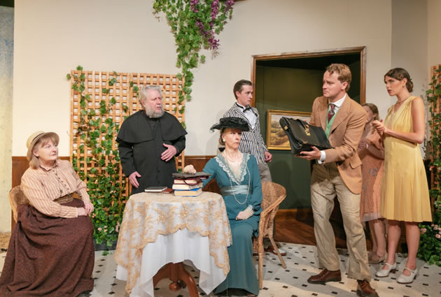 whole cast onstage of The Importance of Being Earnest 