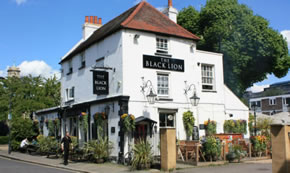 the black lion pub between chiswick and hammersmith 