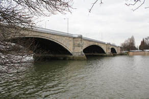 chiswick bridge