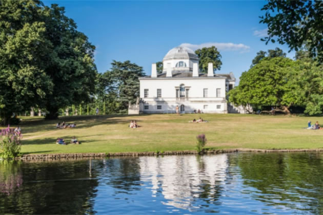 chiswick House from lake
