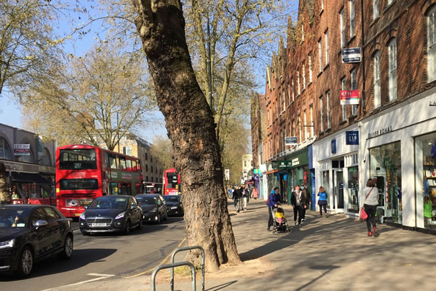 Shops and hospitality businesses reopening on Chiswick High Road 
