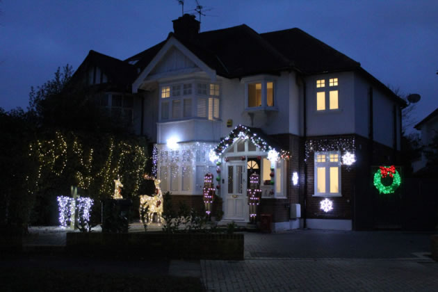 Property in Chiswick decorated for Christmas 