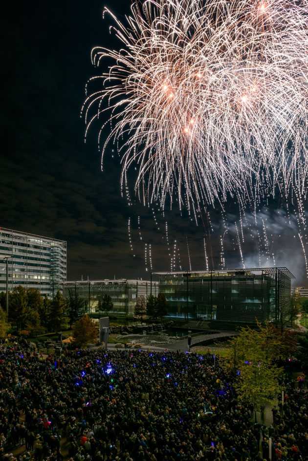fireworks at chiswick park 