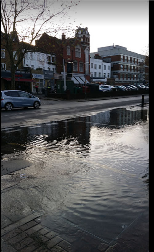 view of flooding on Chiswick High Road 