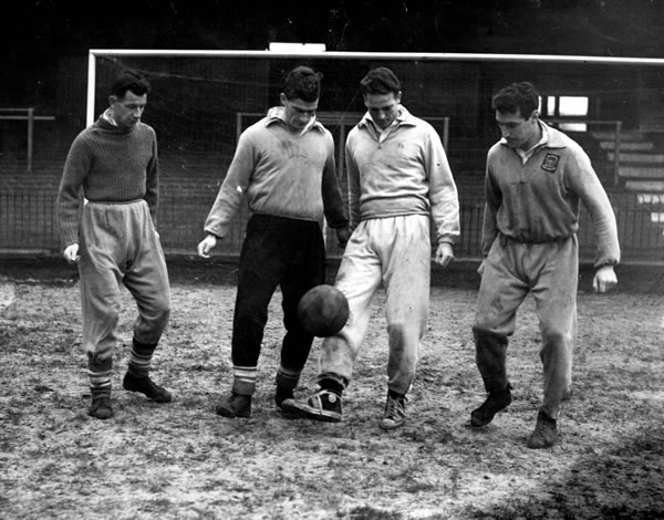 footballers in 1950s photo left at Chiswick library by mistake 