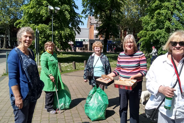 Litter pickers at a previous event on Turnham Green 