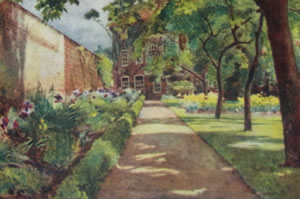 picture of driveway up to Hogarth's House 