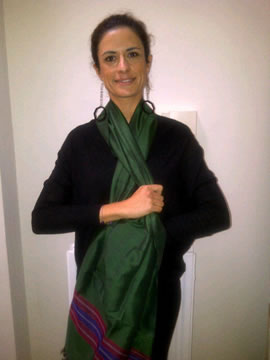 livia firth green scarf