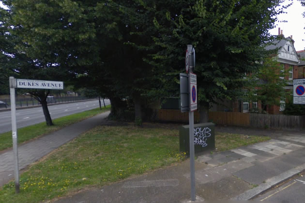 Site of planned mast on Dukes Avenue