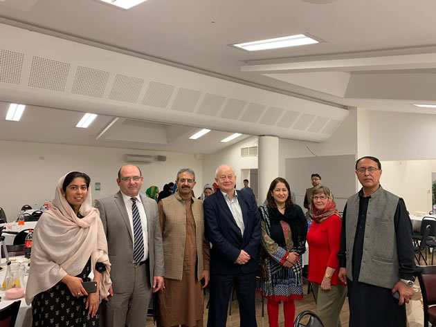 hounslow councillors visit local mosque 