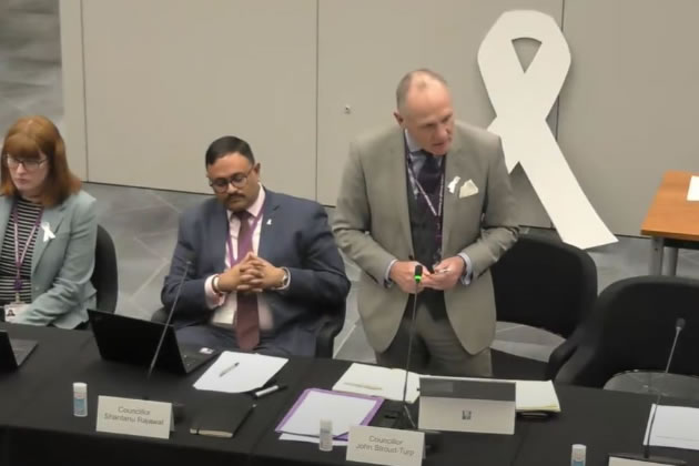 Labour Councillor John Stroud-Turp addressing Hounslow Council meeting 