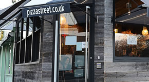 pizza street restaurant in turnham green 