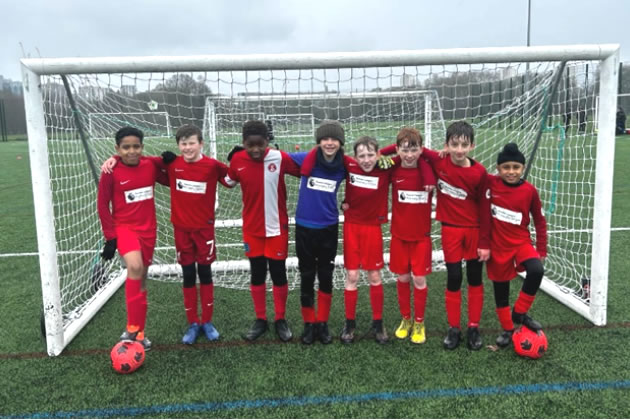 The triumphant team from Strand on the Green Junior School 