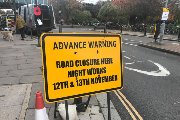 Advance warning sign at Turnham Green Terrace