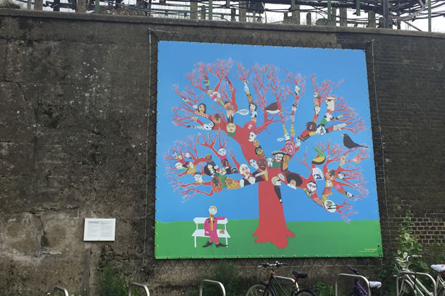 A Quiet Sarnie under the Tree of Life